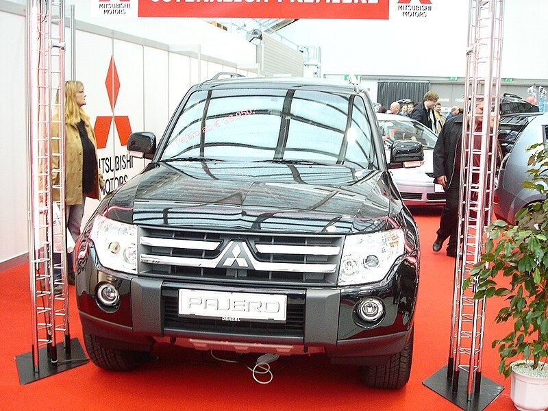 File:Mitsubishi Pajero 2007.jpg