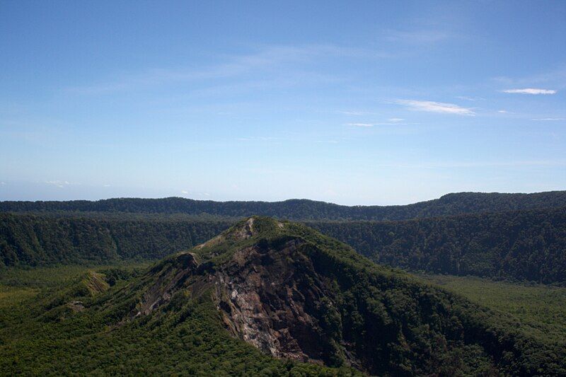 File:Mount Uluman.jpg