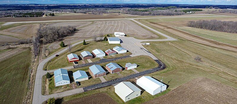 File:Neillsville airport.jpg