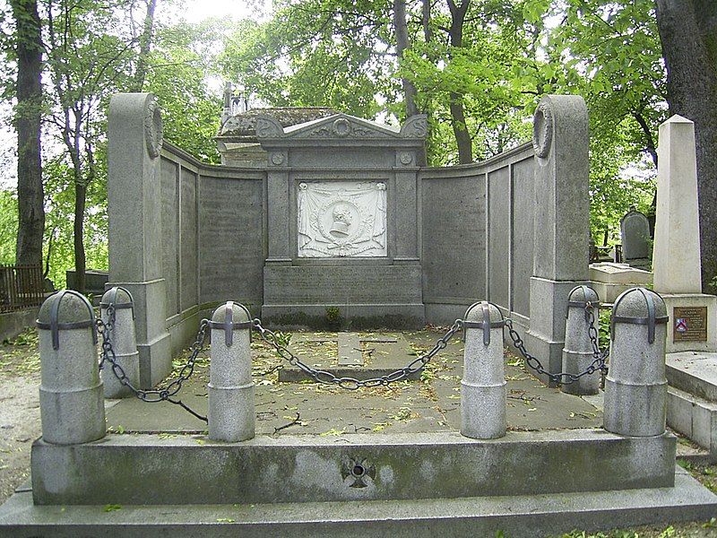 File:Ney grave.JPG