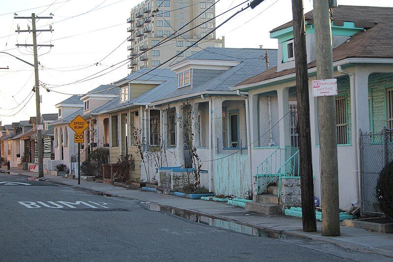 File:Rockaway Bungalows 066.JPG