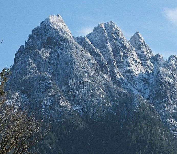 File:Russian Butte snowy.jpg