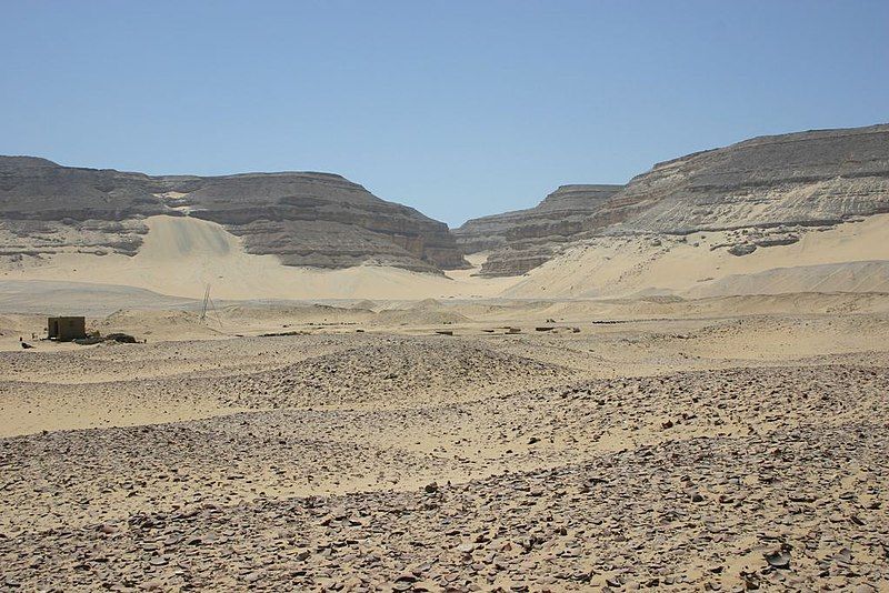 File:Umm el-Qaab.jpg