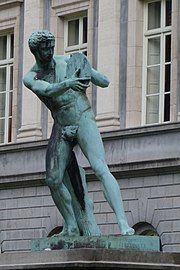 The Discobolus (1867), original by Mathieu Kessels (1824–25)