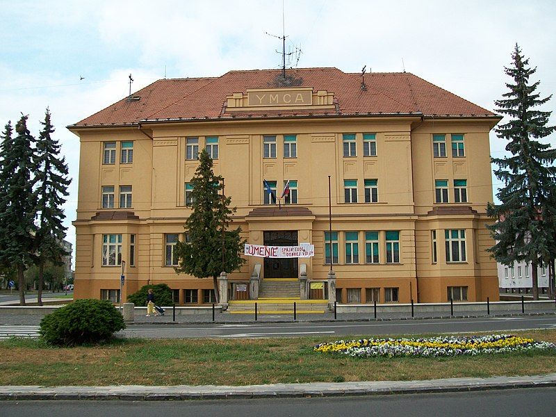 File:YMCA - Lučenec.jpg