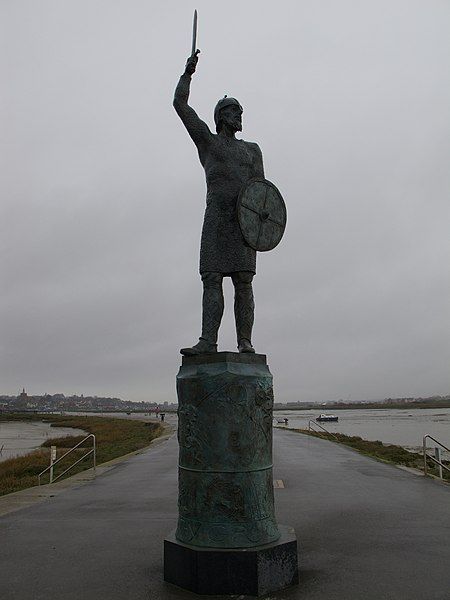 File:Byrhtnoth statue.jpg