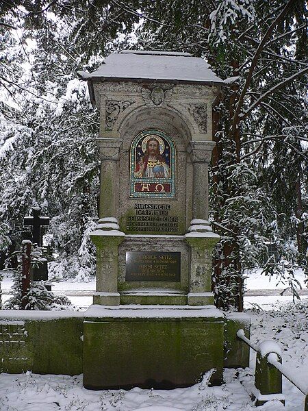 File:Frankfurt Hauptfriedhof Seitz.jpg