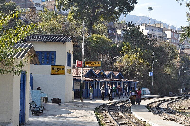 File:Solan station, 2011-12-26.JPG