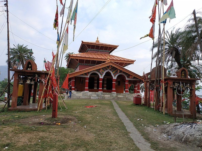 File:Tripurasundari temple, Baitadi.jpg