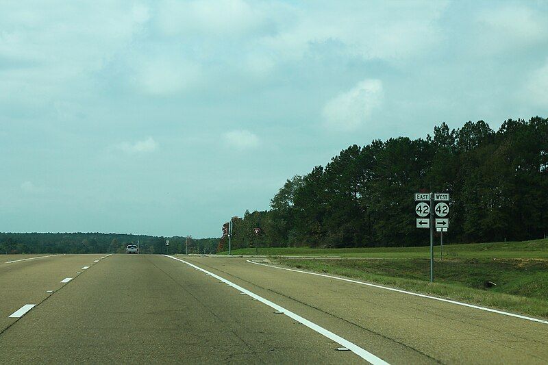 File:US84wRoad-MS42ew (26514870549).jpg