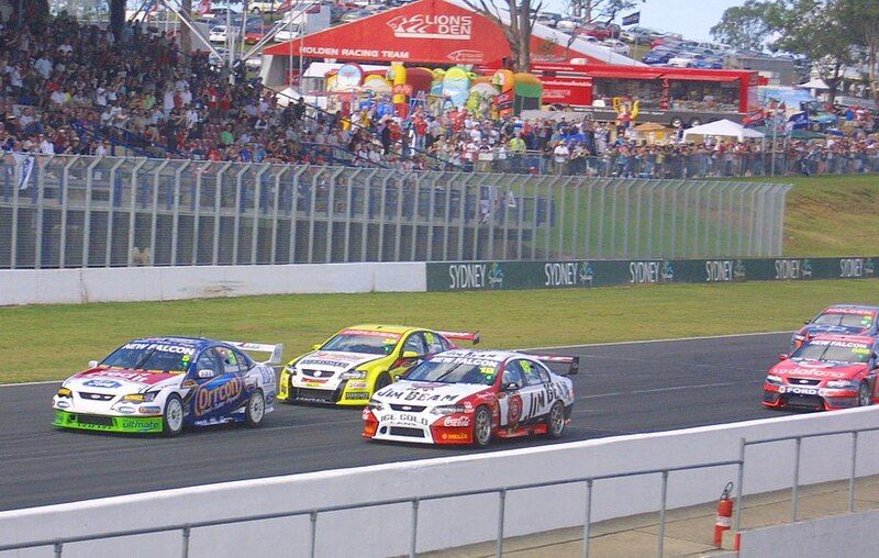 File:V8racestart.jpg