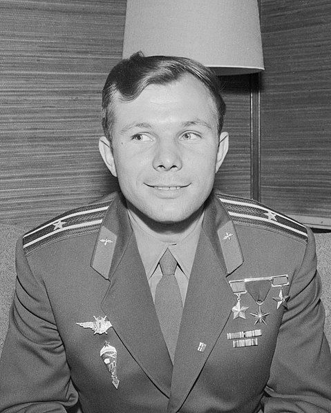 File:Yuri Gagarin (1961).jpg