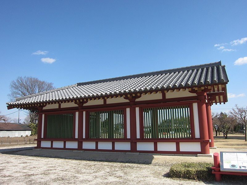 File:下野薬師寺 復元回廊.JPG