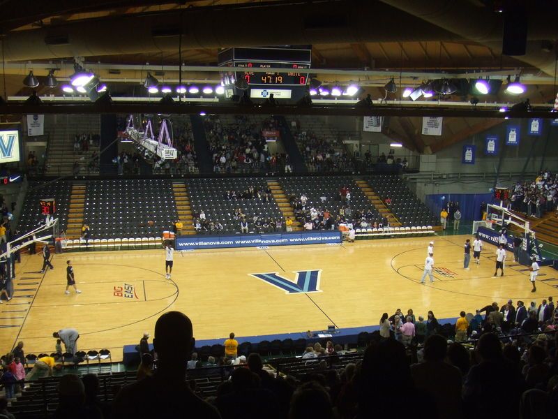 File:2005 1104hoopsmania0005.JPG