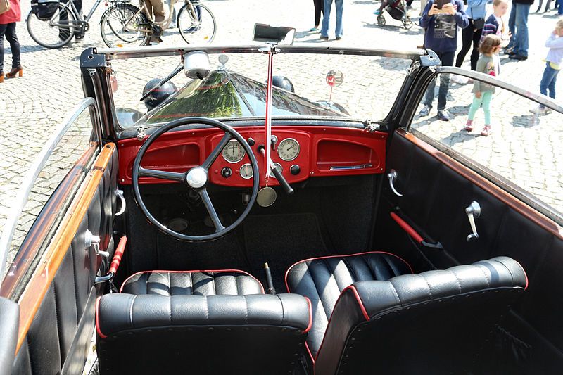 File:Alx-DKW-F8-20150503-27-interior.jpg