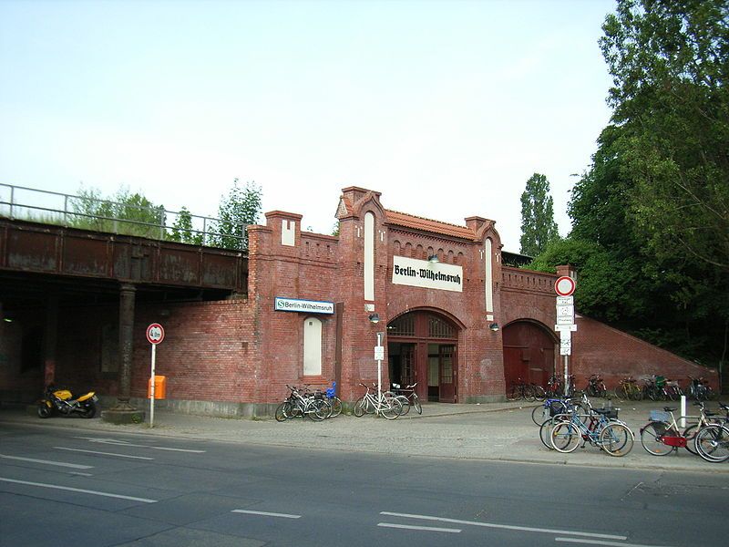 File:Berlin-Wilhelmsruh S-Bahnhof.JPG