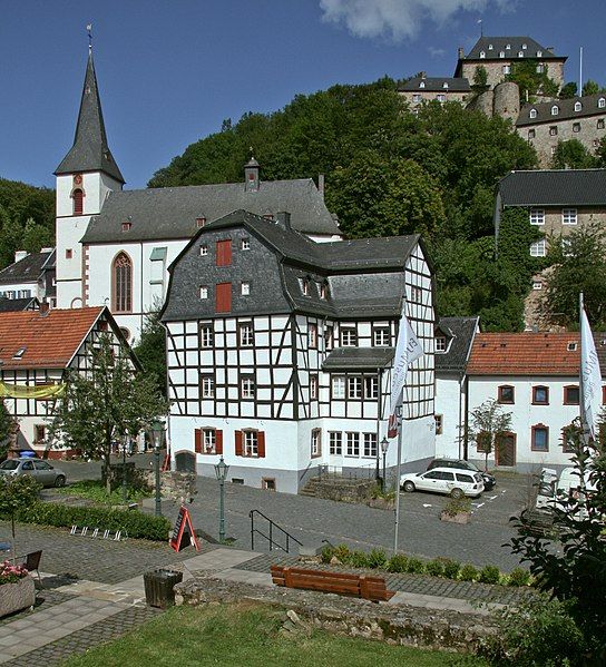 File:Blankenheim.jpg