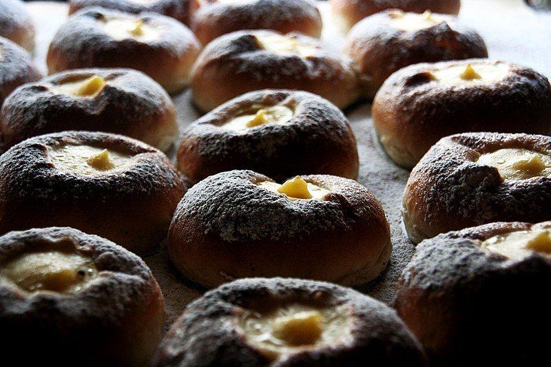 File:Bomboloni.jpg