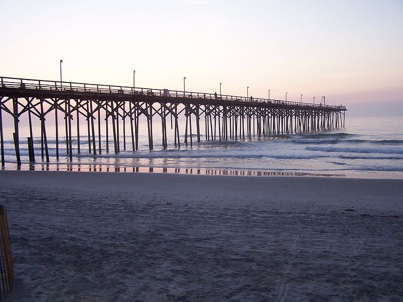 File:Carolina Beach Pier.jpg