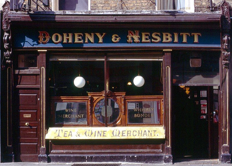 File:Dublin-42-Doheny & Nesbitt-1989-gje.jpg