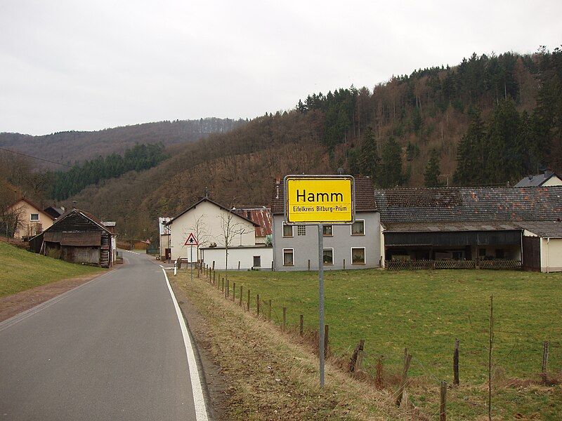 File:Entering Hamm.jpg