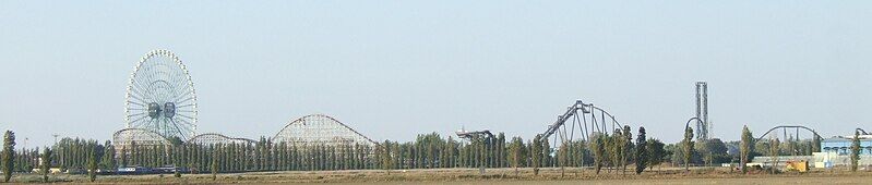 File:ITALY-ROLLERCOASTERS-SKYLINE MIRABILANDIA-.JPG