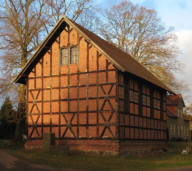 File:Linde church.jpg