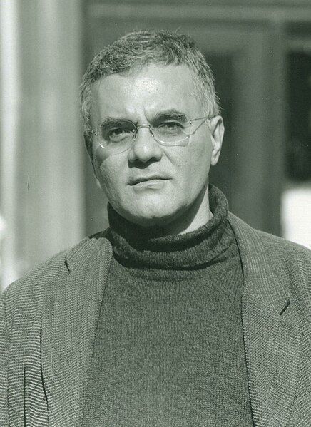 File:Mahmood Mamdani (cropped).jpg