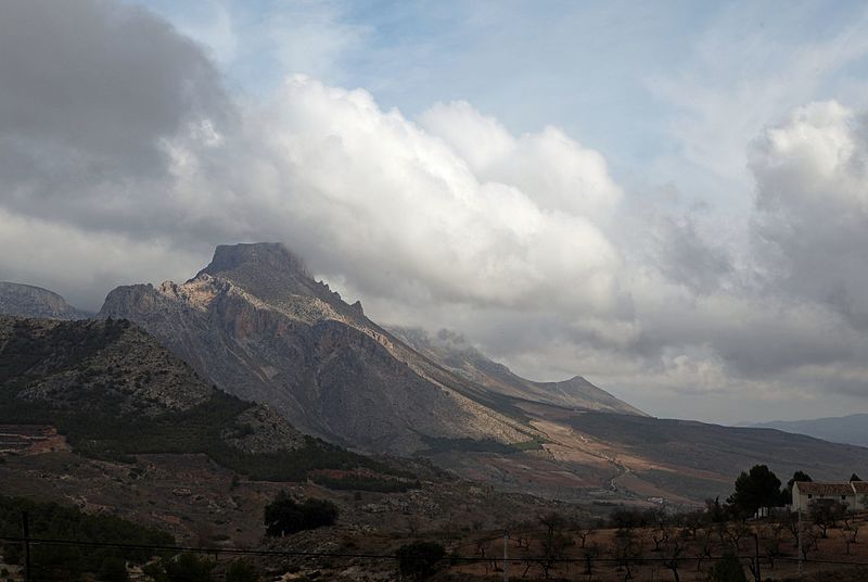 File:Muela de Montalviche.jpg