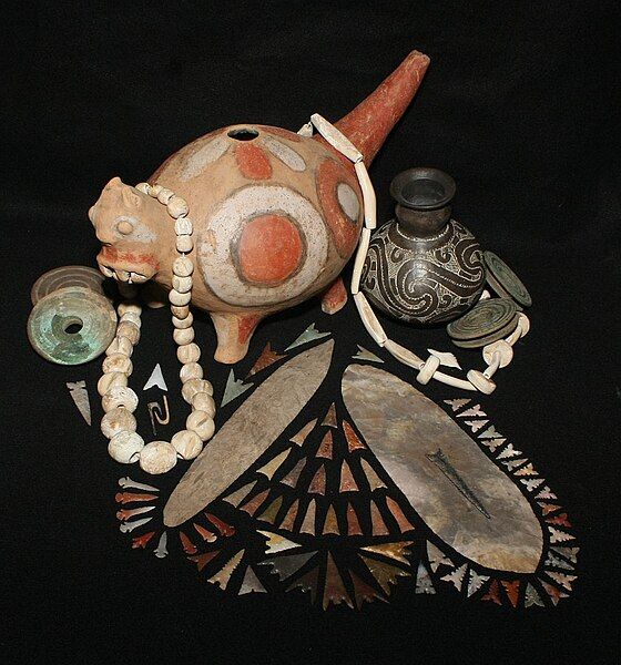 File:Native American Artifacts.jpg