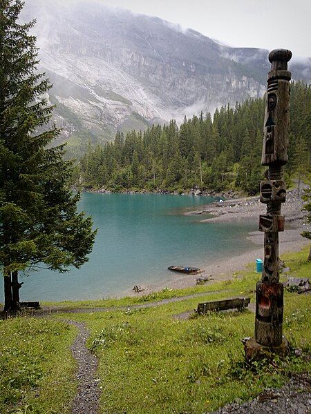 File:Oeschinensee 02.jpg