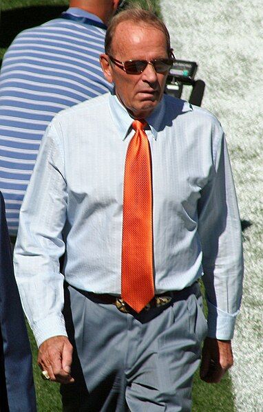 File:Pat Bowlen.JPG