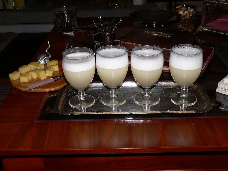 File:PiscoSour.JPG