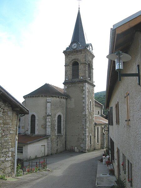 File:Rencurel - Eglise.JPG