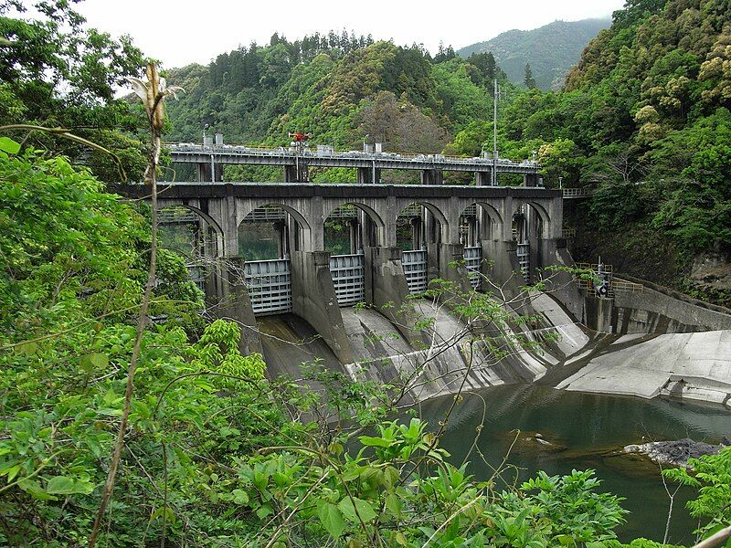 File:Saigo Dam.JPG