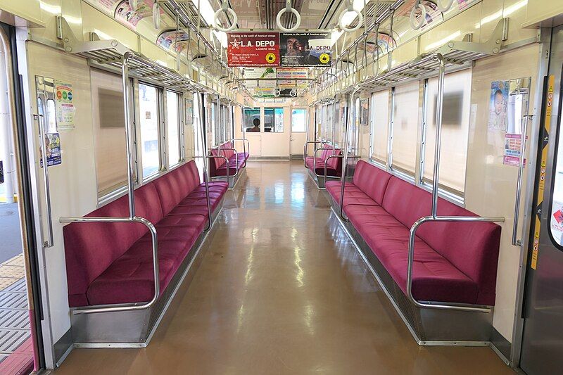 File:Shin-Keisei-8800 Inside.jpg