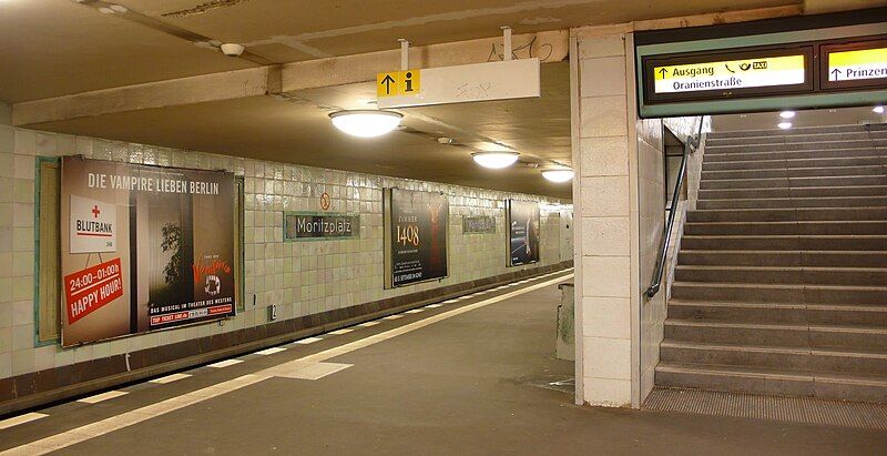 File:U-U-Bahnhof Moritzplatz.jpg