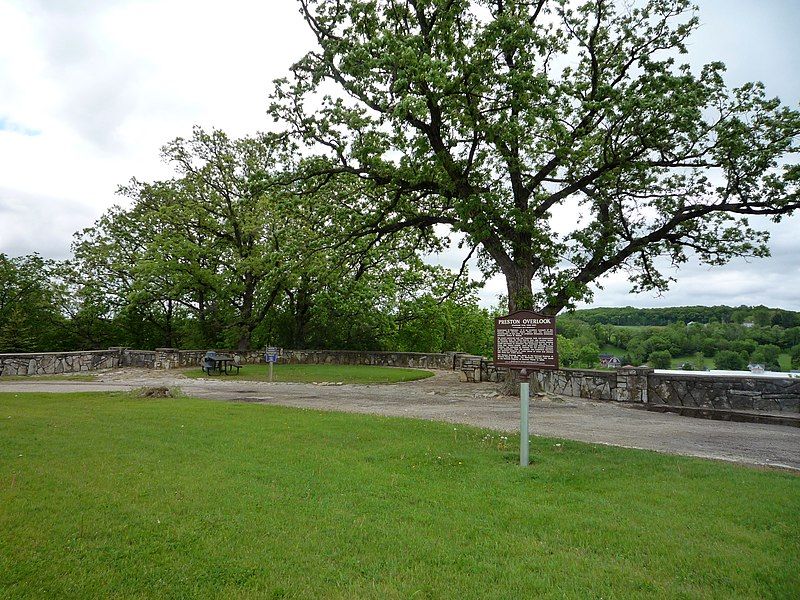 File:2009-0528-Preston-Overlook.jpg