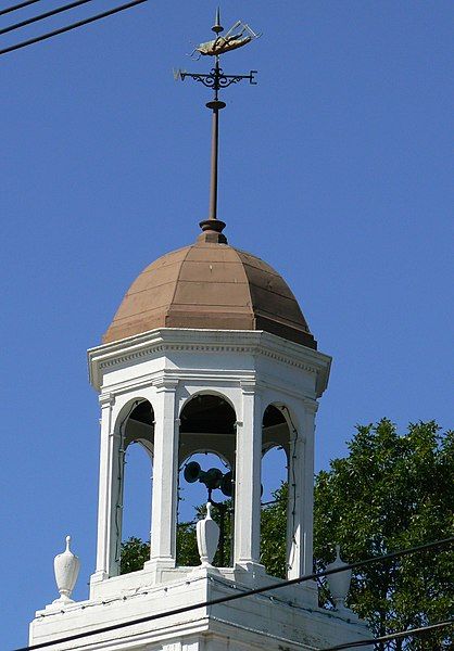 File:ArlingtonMA HighlandHoseHouseCupola.jpg