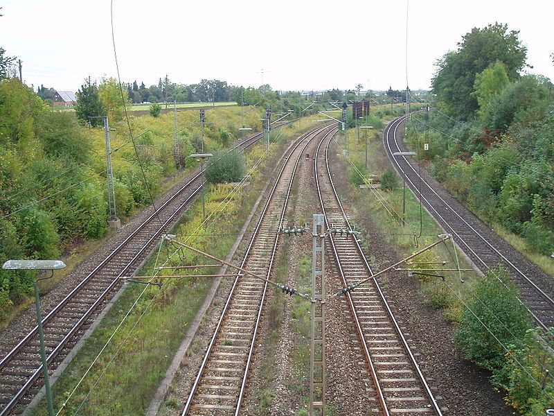 File:Bahnhof Augsburg-Hirblinger Strasse.JPG