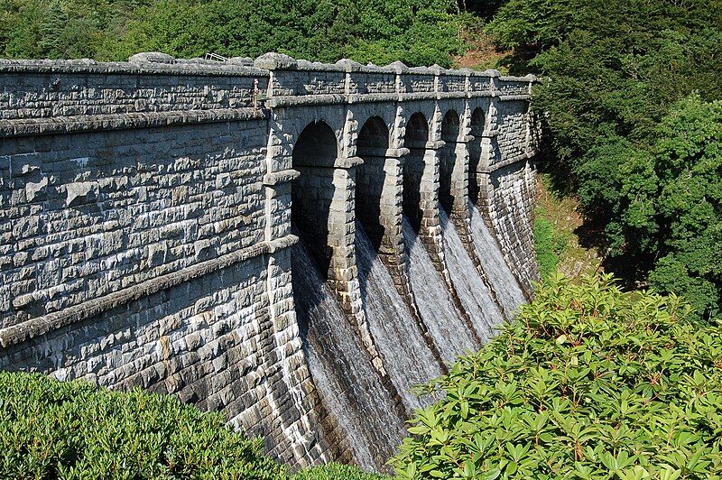 File:Burrator Dam.jpg