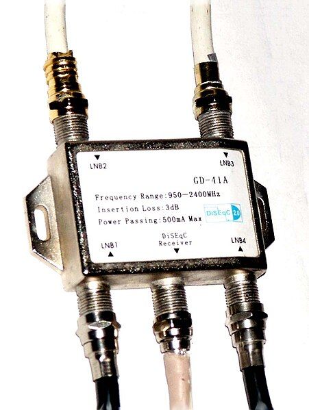 File:Commutateur-diseqc4x1-switch.jpg