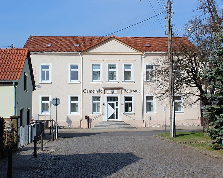 File:Frauenhain Röderaue 5.jpg