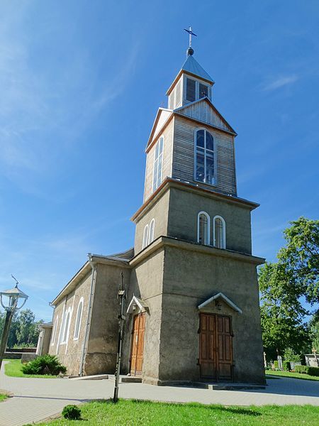 File:Kairiai, bažnyčia.JPG