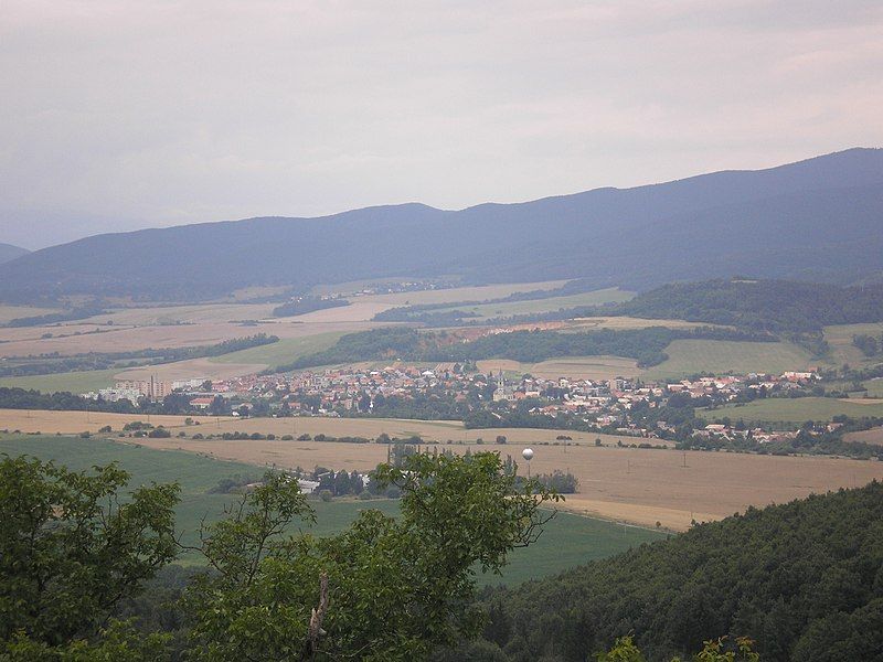 File:Pliešovce.jpg