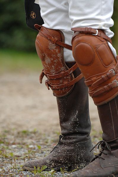 File:Polo Kneepads.jpg