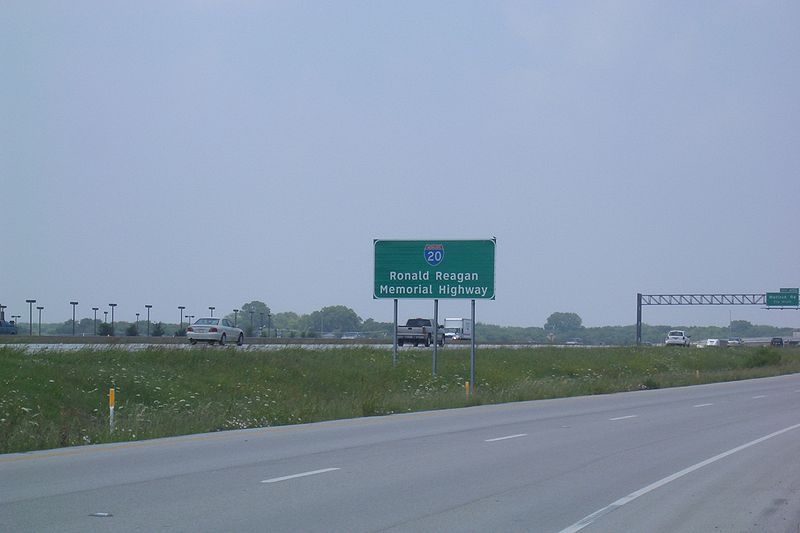 File:RonaldReaganMemorialHwy ArlingtonTX.jpg