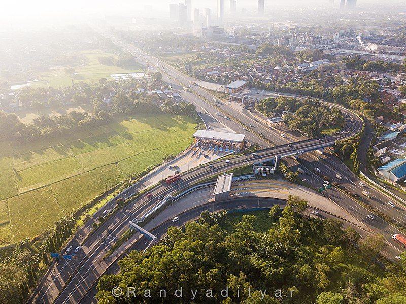 File:Tangerang toll.jpg