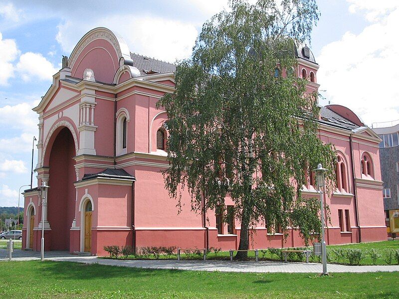 File:Uherske Hradiste synagoga.jpg