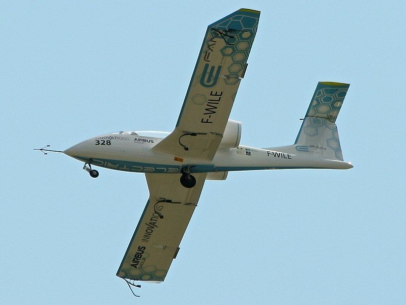 File:Airbus E-Fan (14088845198).jpg